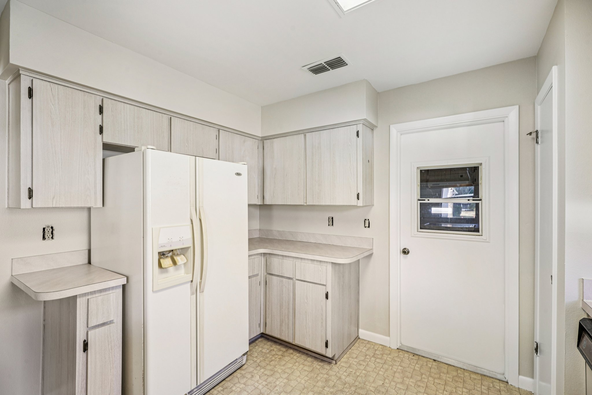 Galloway Ct-S2701-014.jpg