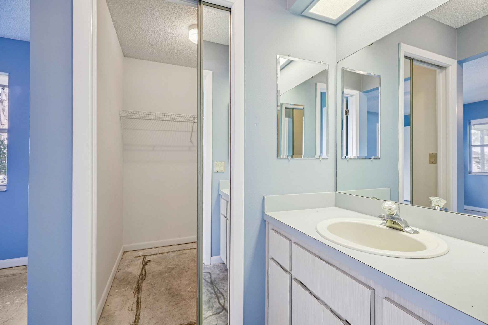 Galloway Ct-S2701-026.jpg