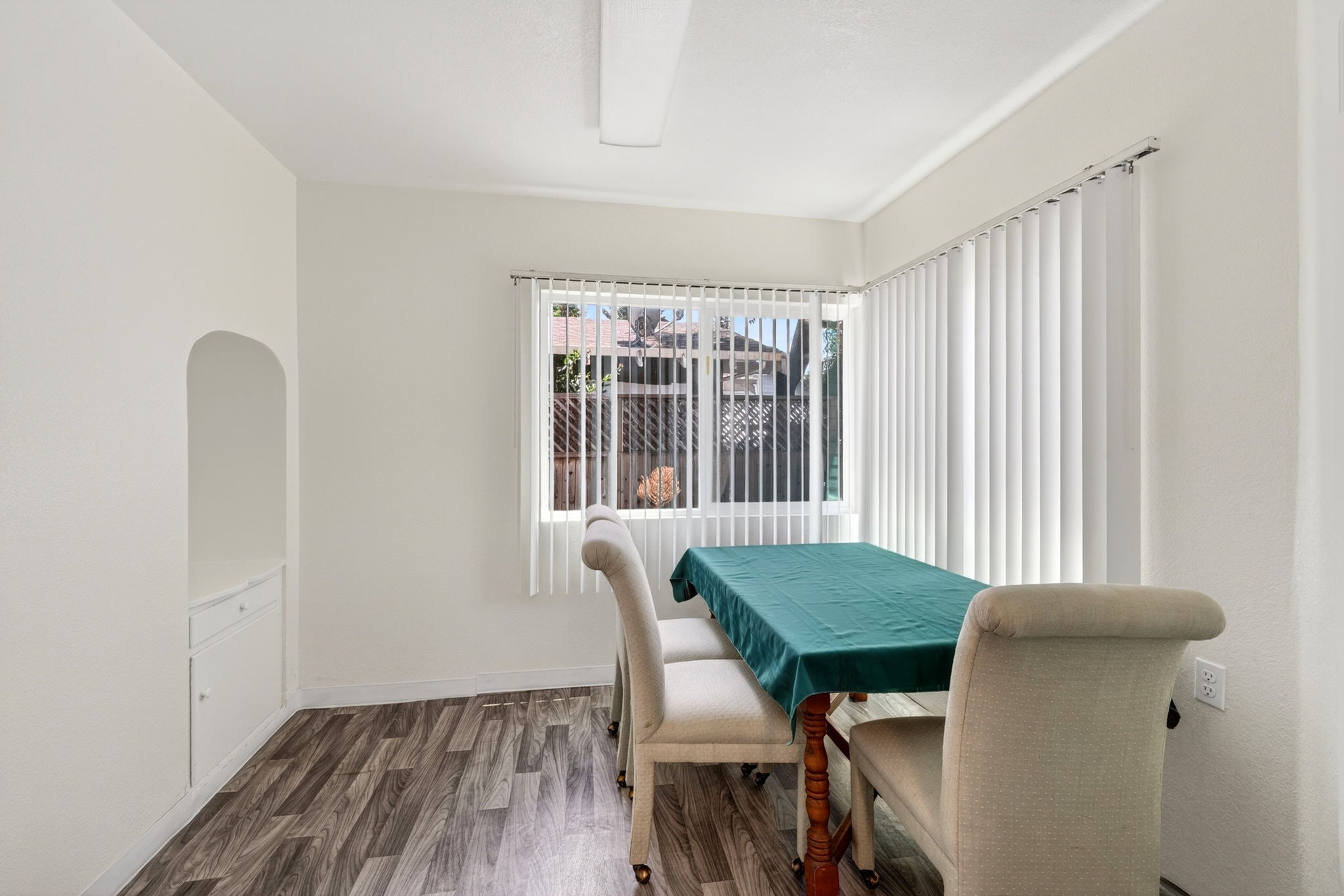 The breakfast nook with built in storage.