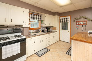 12-Kitchen