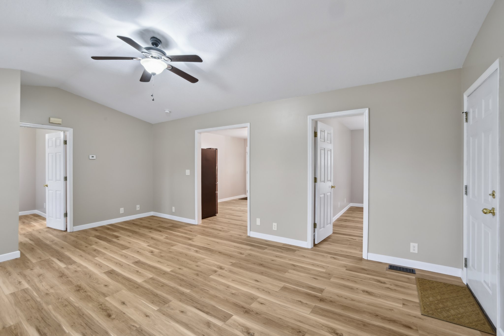 Laurel St-1104-011.jpg