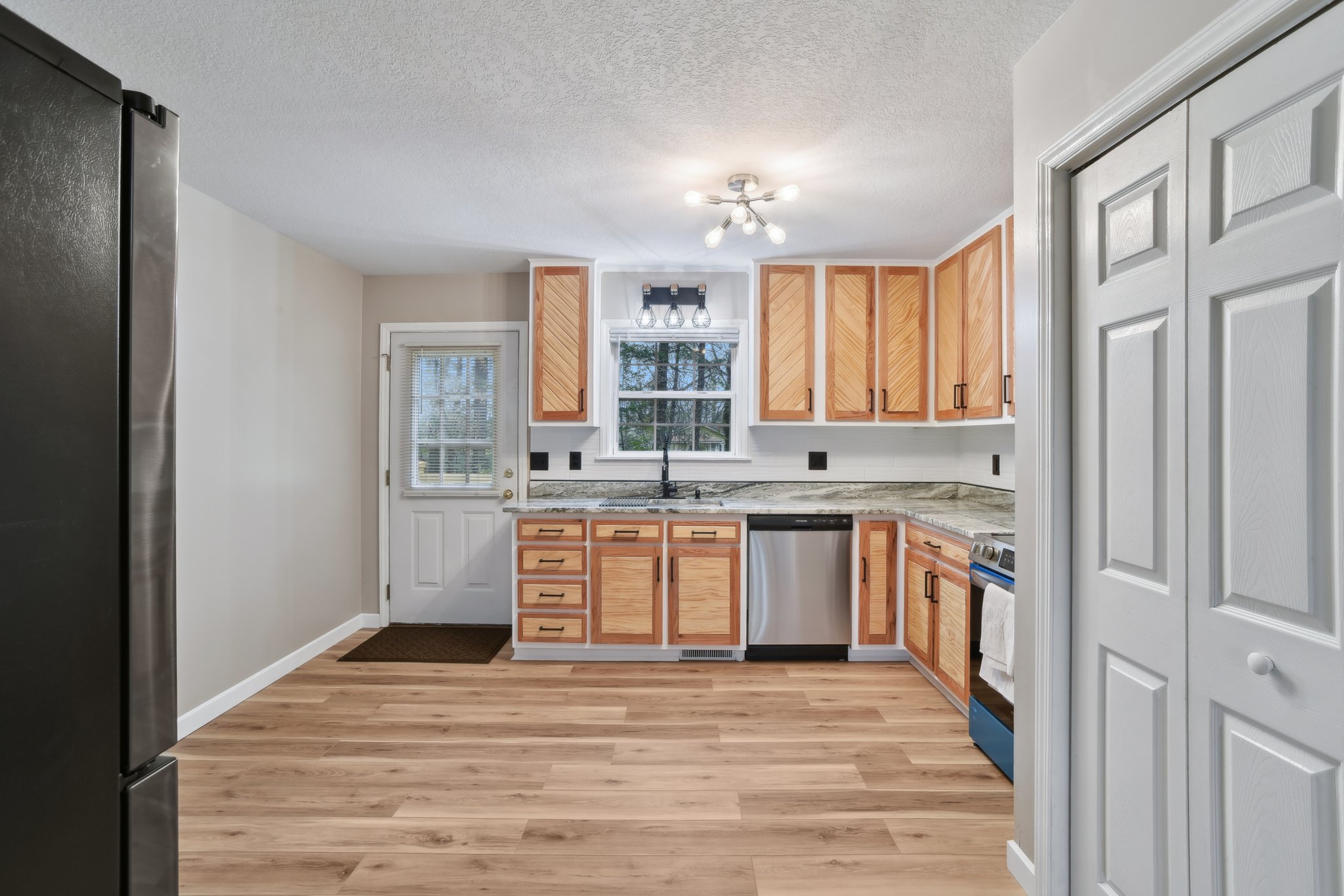 Laurel St-1104-012.jpg