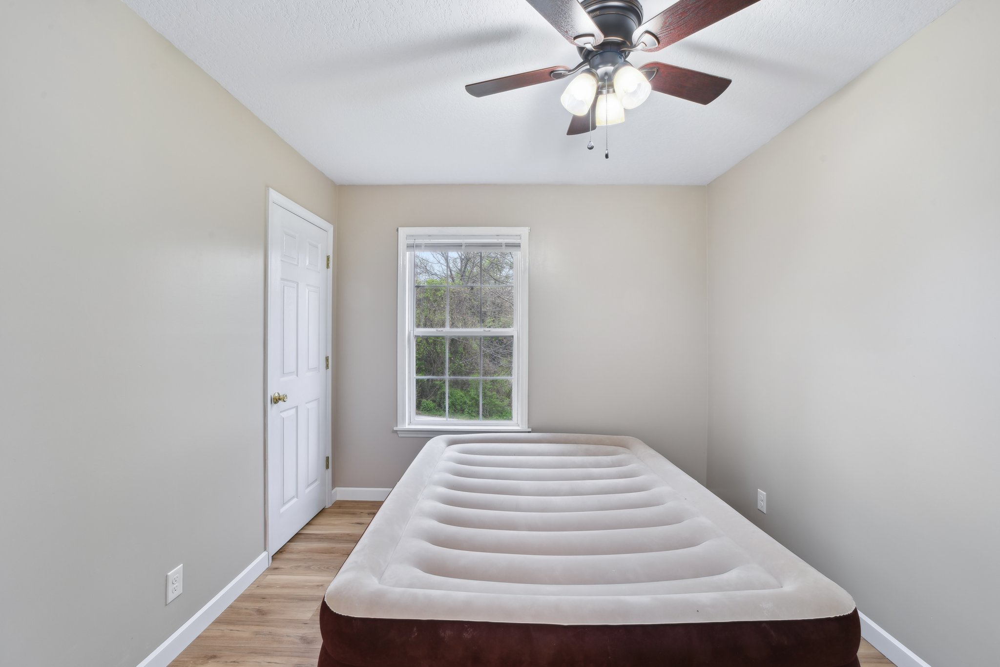 Laurel St-1104-016.jpg