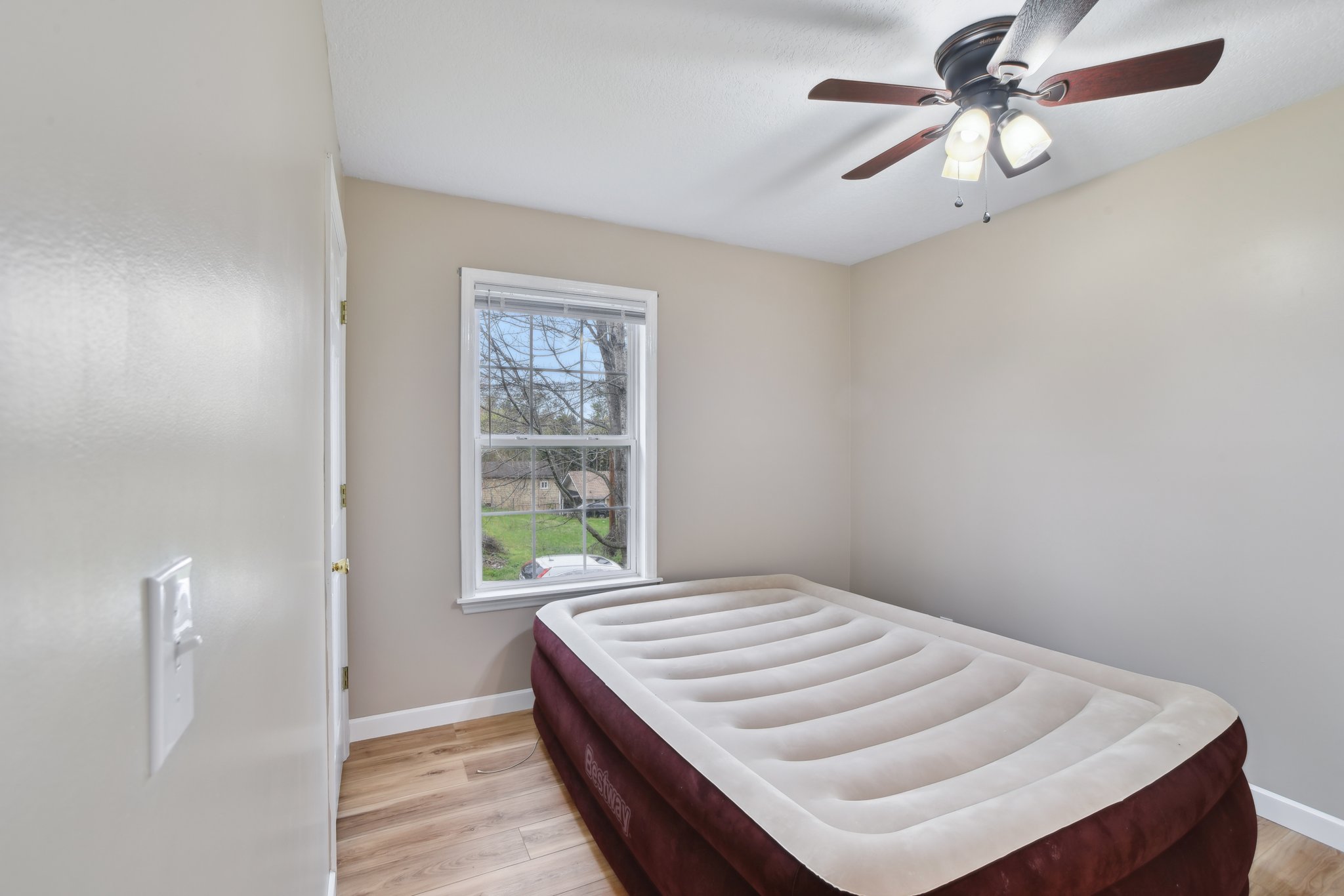 Laurel St-1104-017.jpg