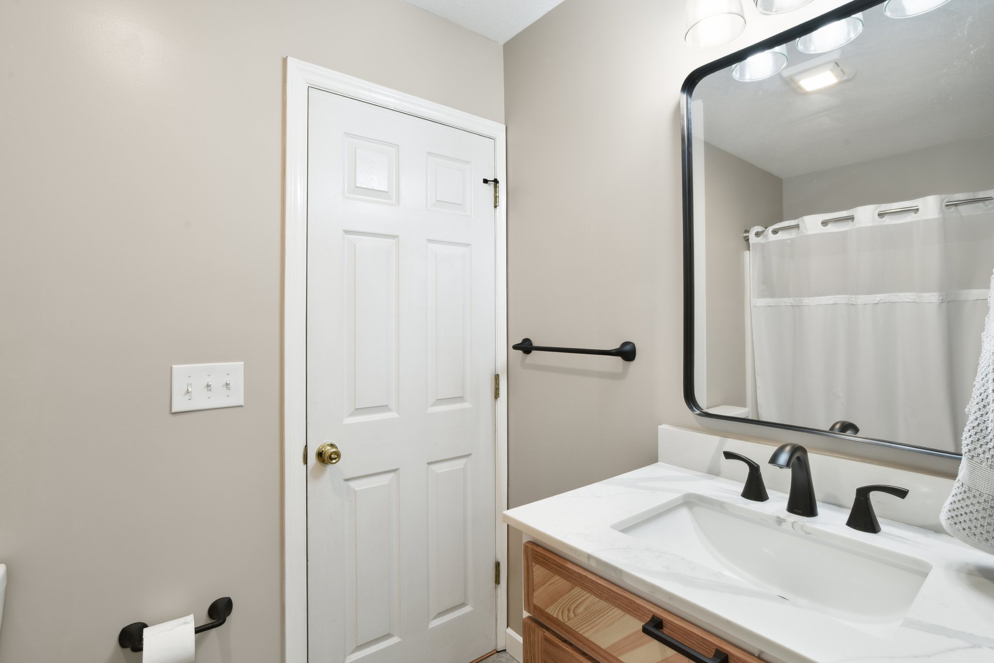 Laurel St-1104-018.jpg