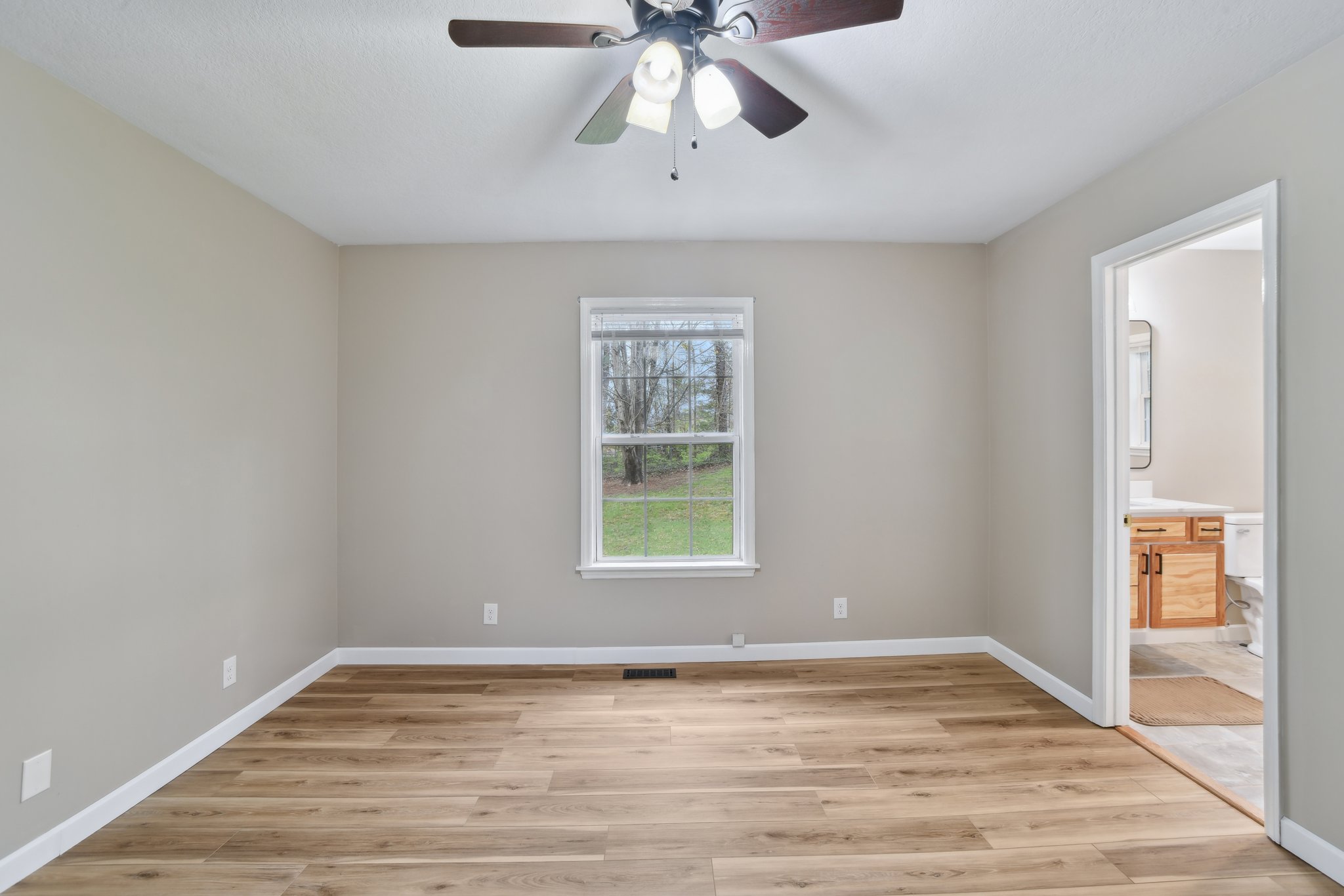 Laurel St-1104-020.jpg