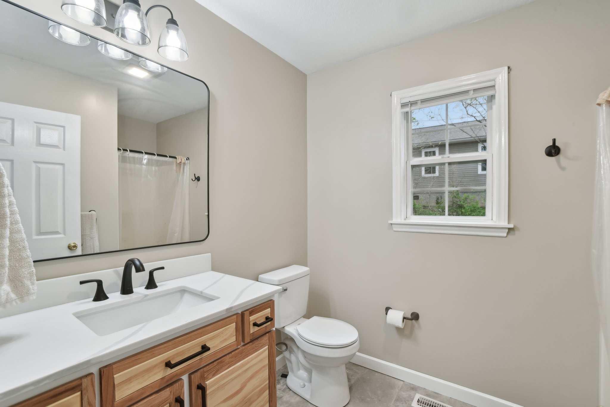 Laurel St-1104-021.jpg