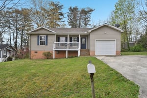 Laurel St-1104-002.jpg