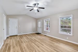 Laurel St-1104-009.jpg