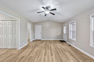 Laurel St-1104-010.jpg