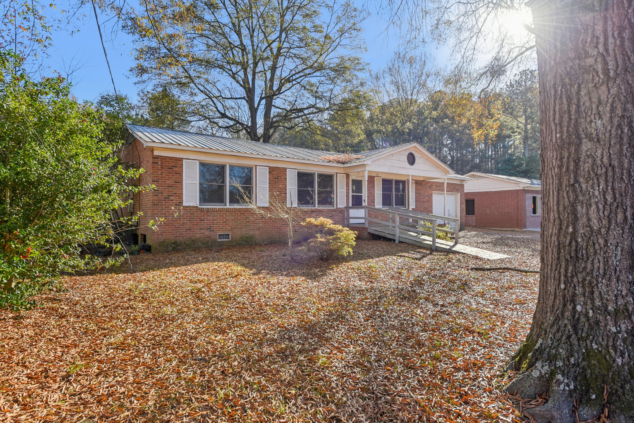 N Secrest Ave-S2511-002.jpg