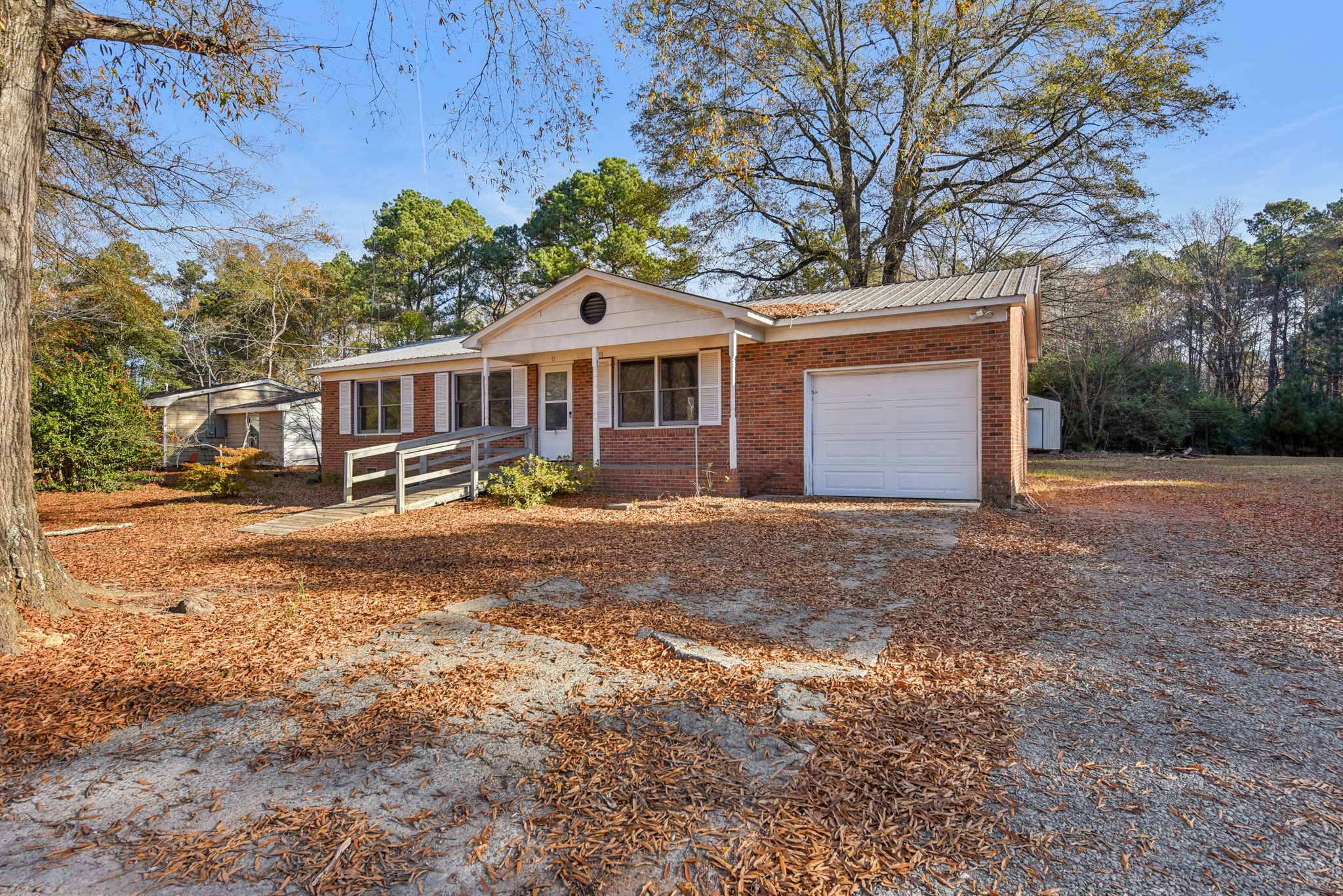 N Secrest Ave-S2511-003.jpg