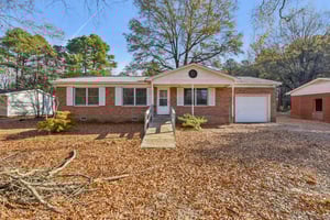 N Secrest Ave-S2511-001.jpg