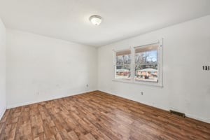 N Secrest Ave-S2511-007.jpg