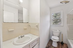 N Secrest Ave-S2511-014.jpg