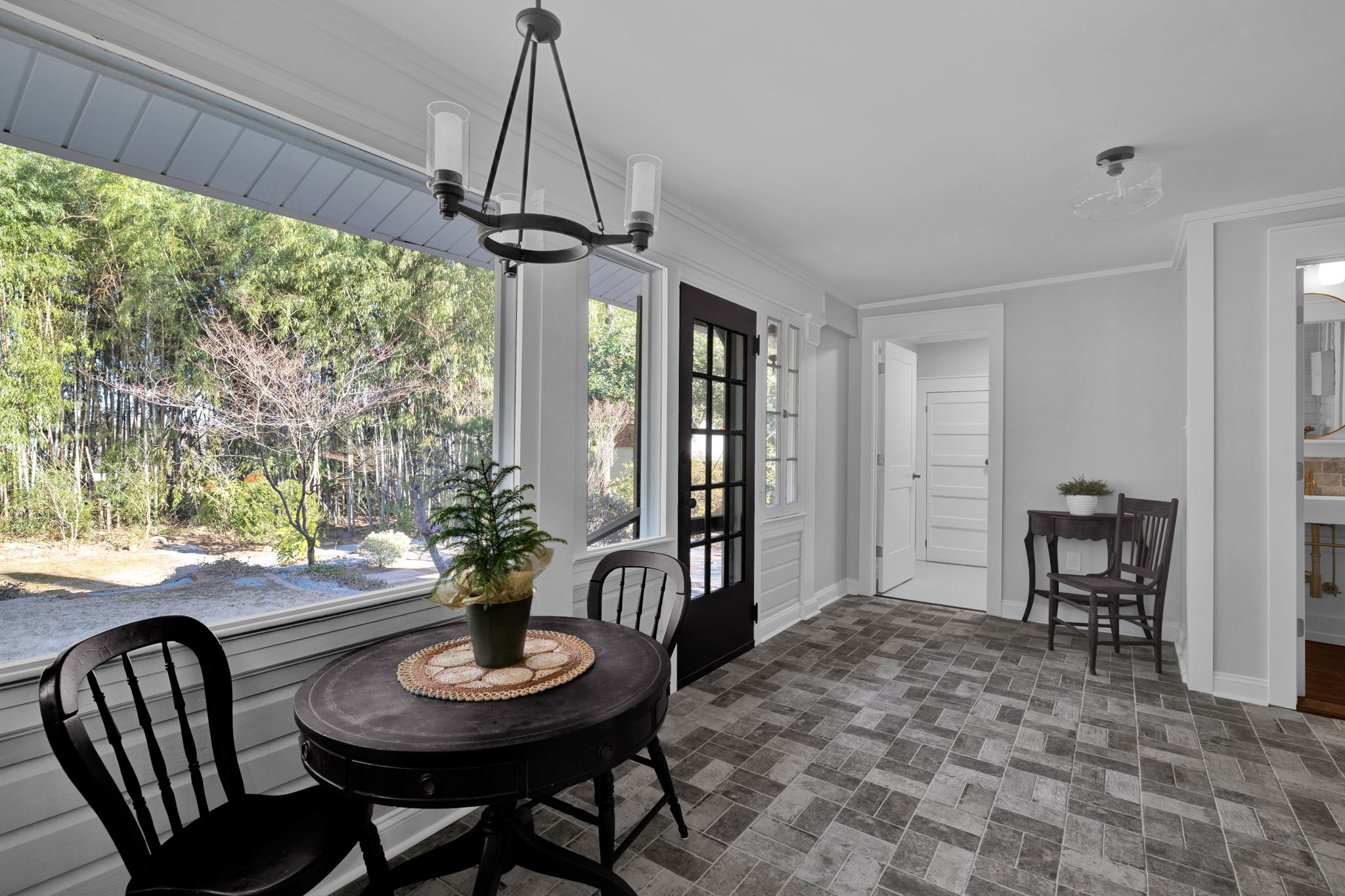 510 Patrick St-17