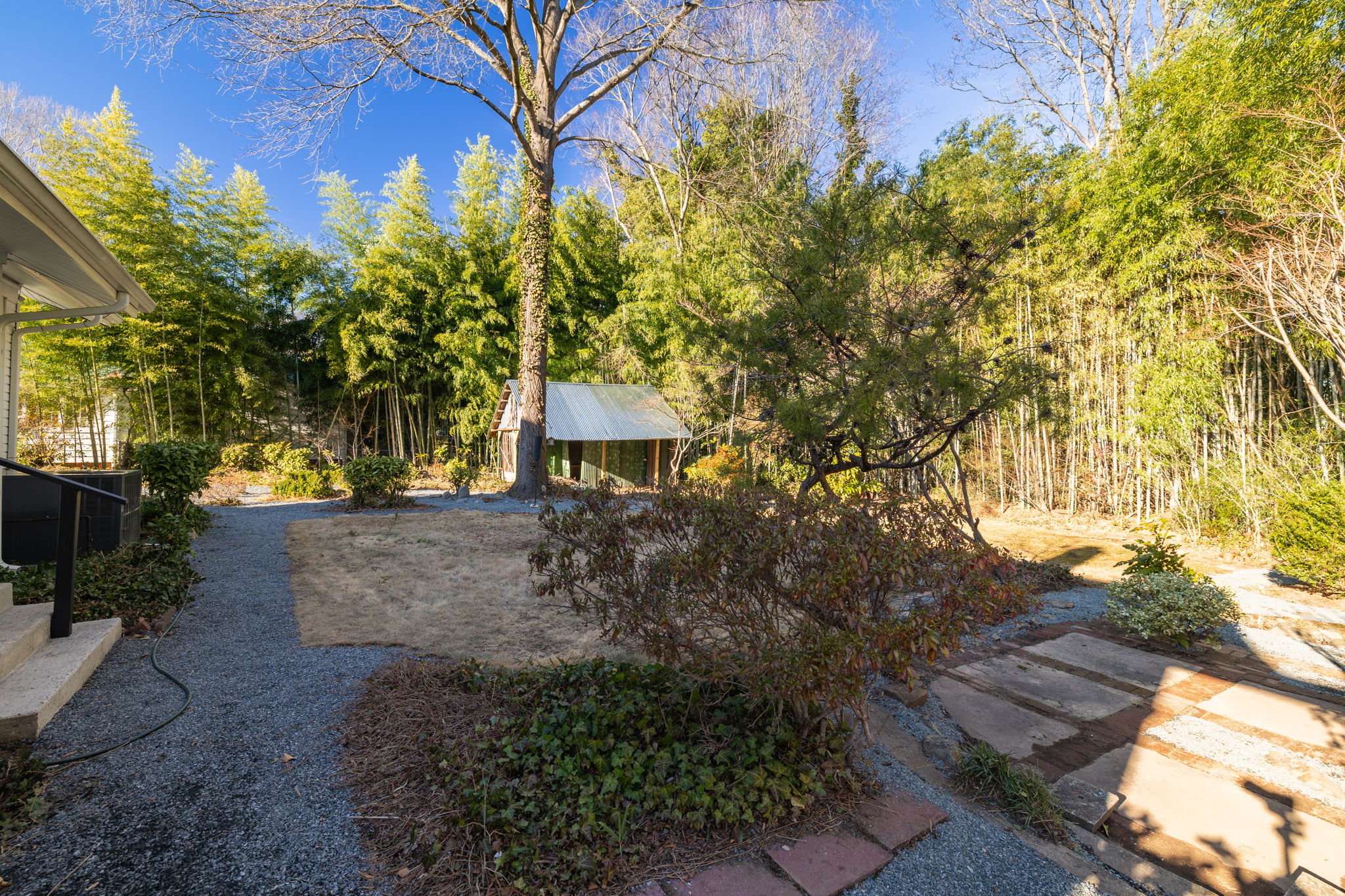510 Patrick St-34