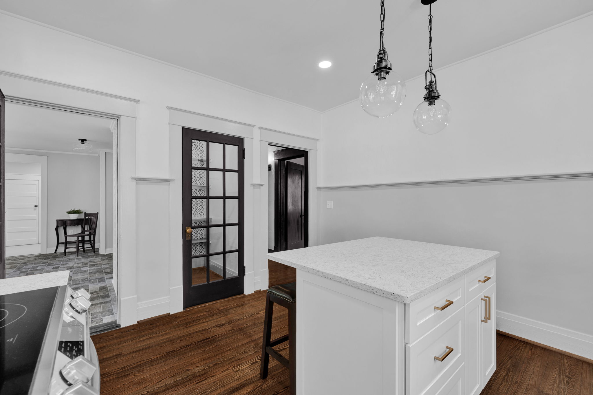 510 Patrick St-14