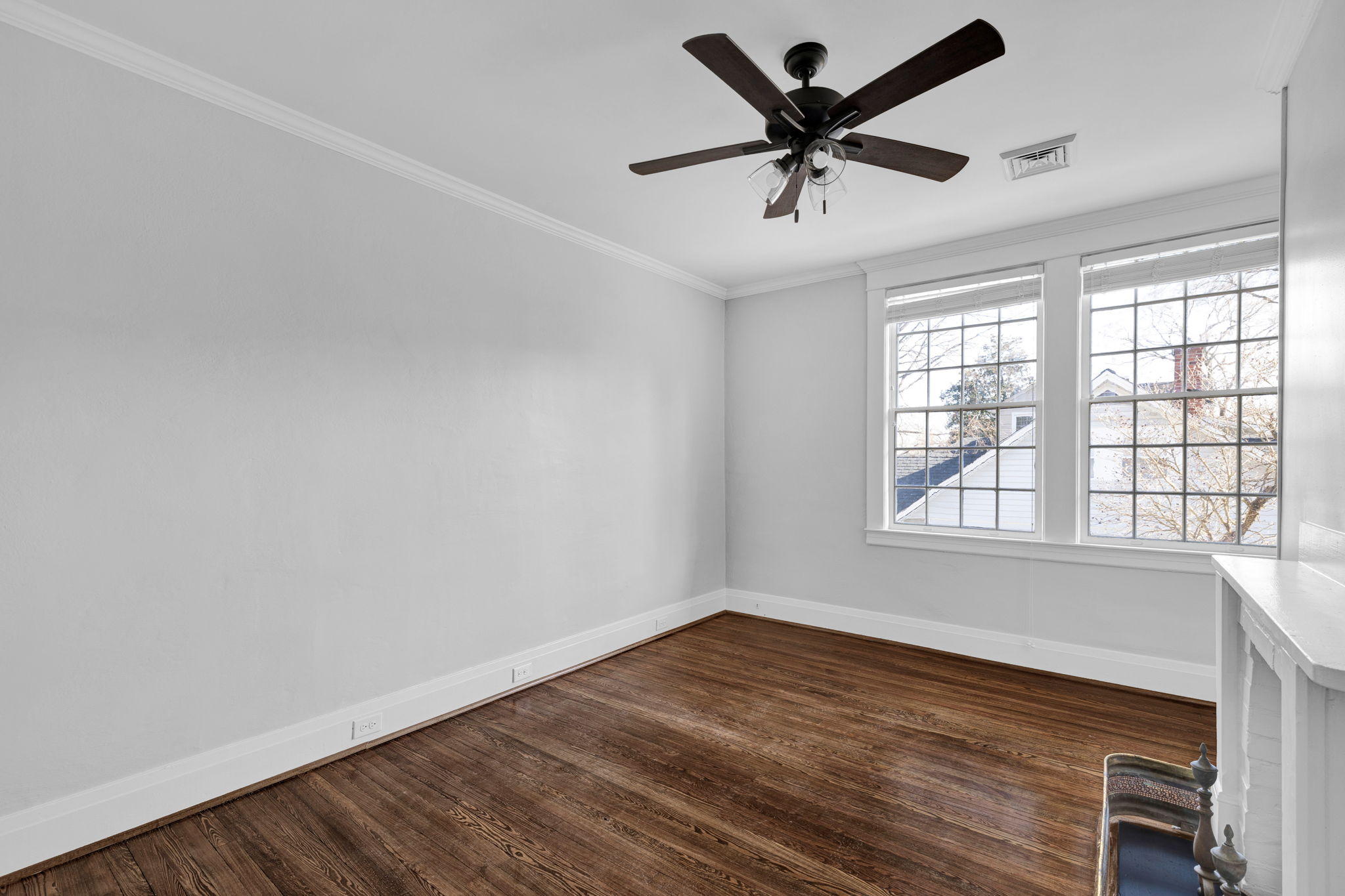 510 Patrick St-27