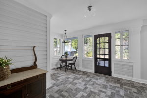 510 Patrick St-19