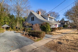 510 Patrick St-3