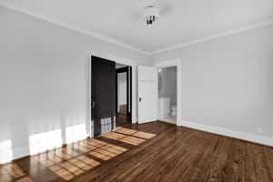 510 Patrick St-30