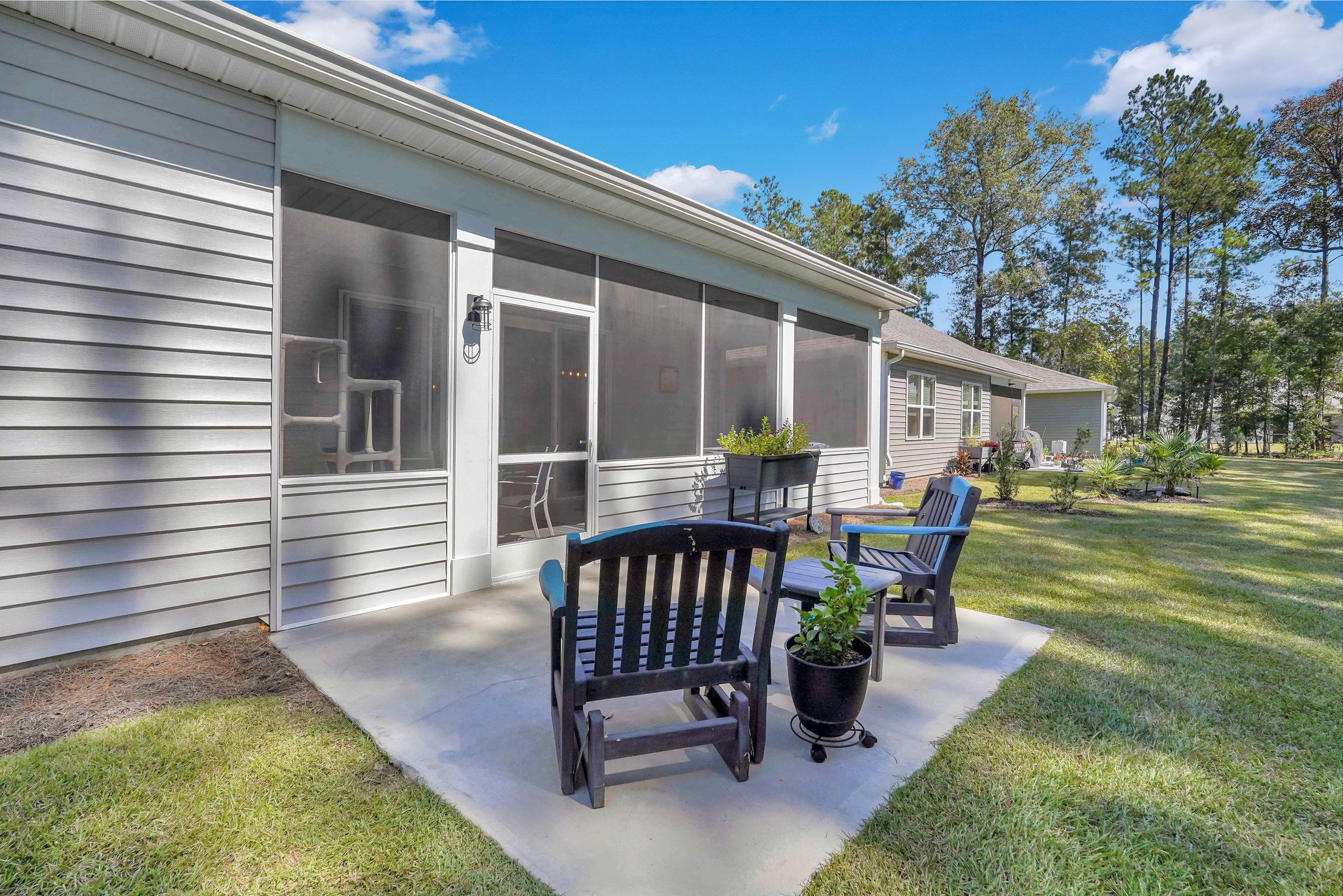  Photo 68