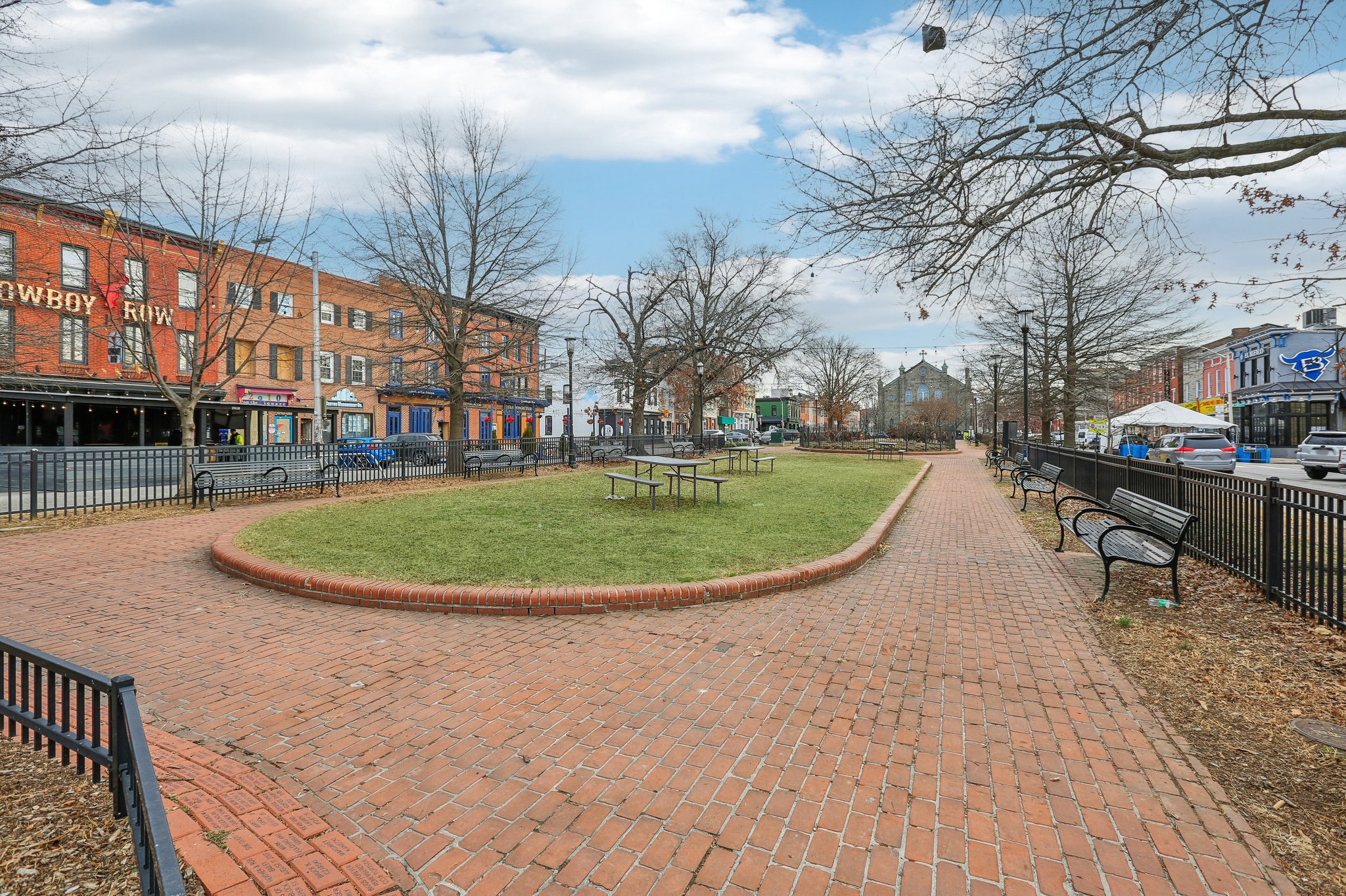 S Ellwood Ave-2401-904.jpg