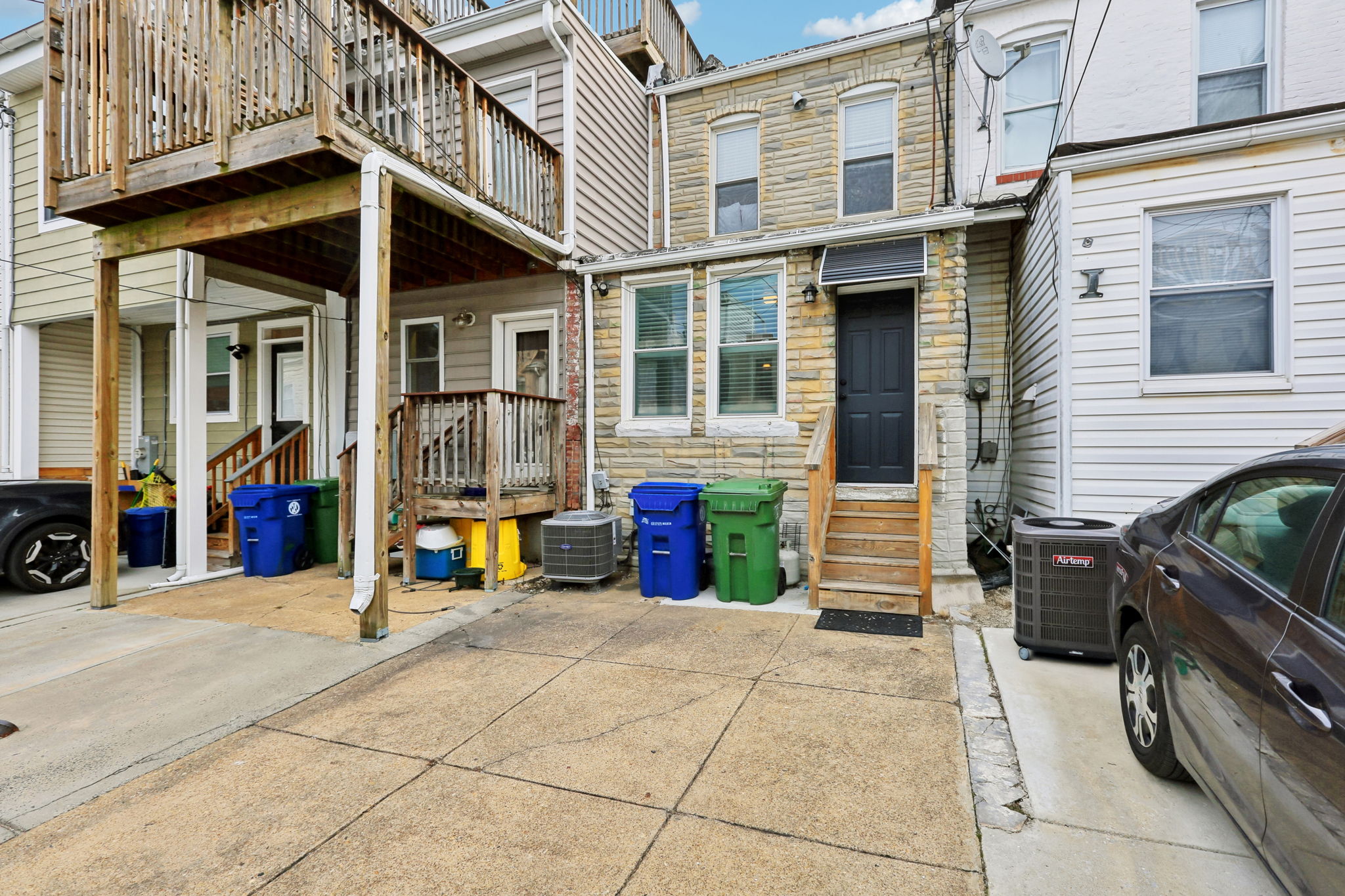 S Ellwood Ave-L2401-002