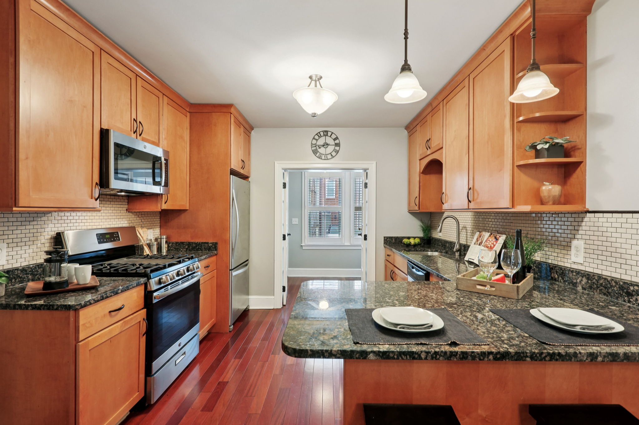 S Ellwood Ave-L2401-013