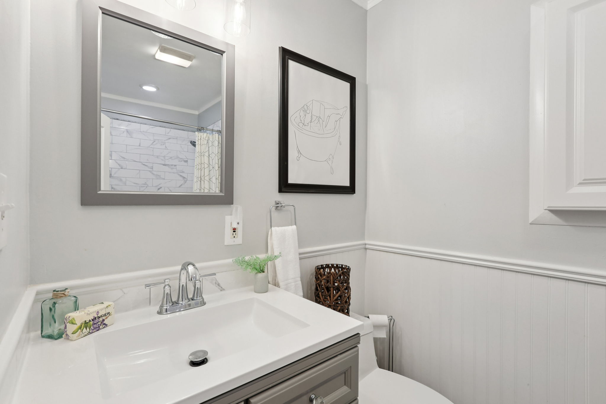 S Ellwood Ave-L2401-023