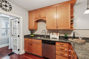 S Ellwood Ave-L2401-015