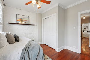 S Ellwood Ave-L2401-021