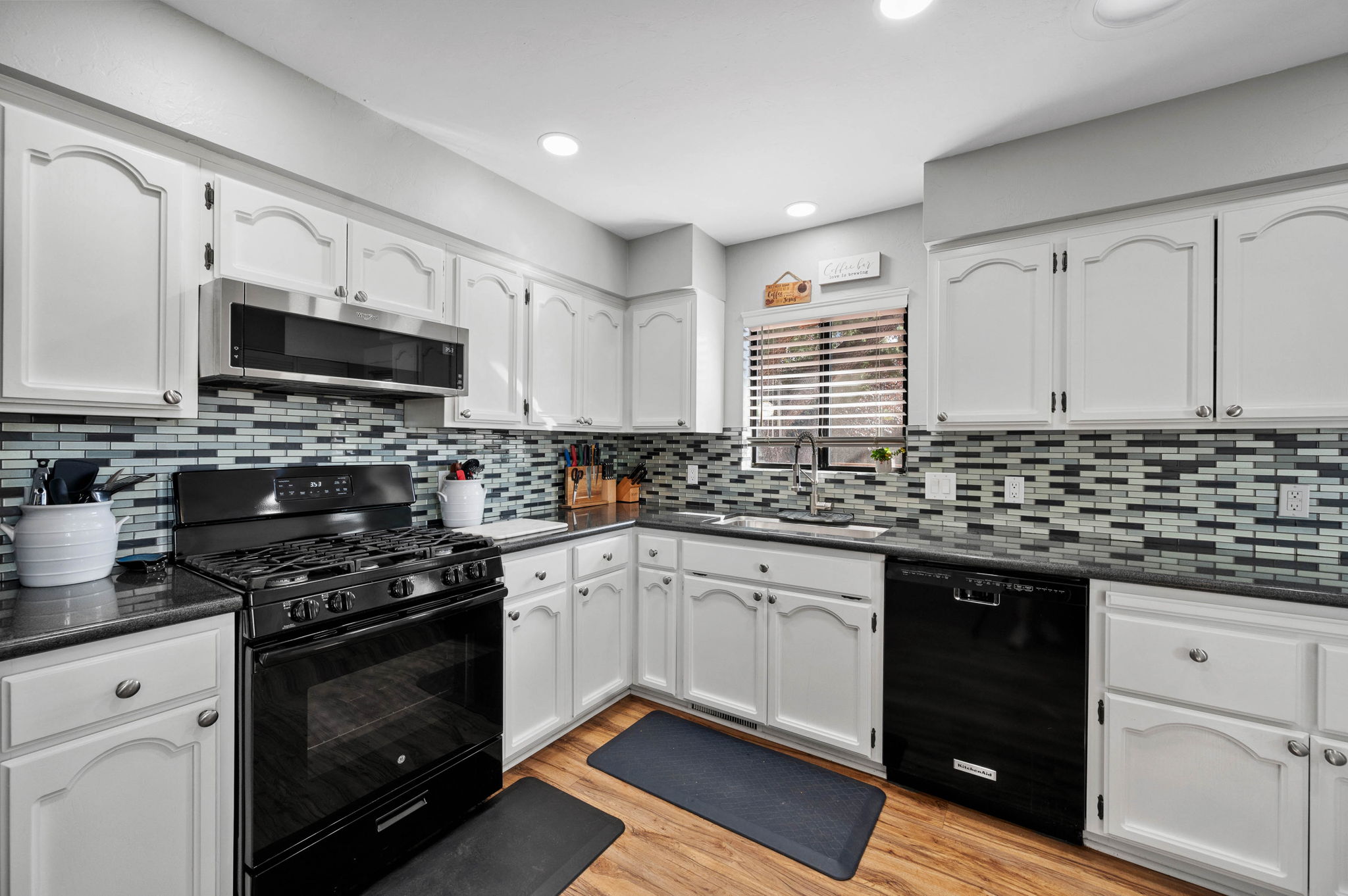 Kitchen (1)