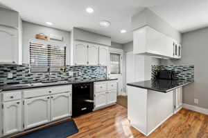 Kitchen (2)