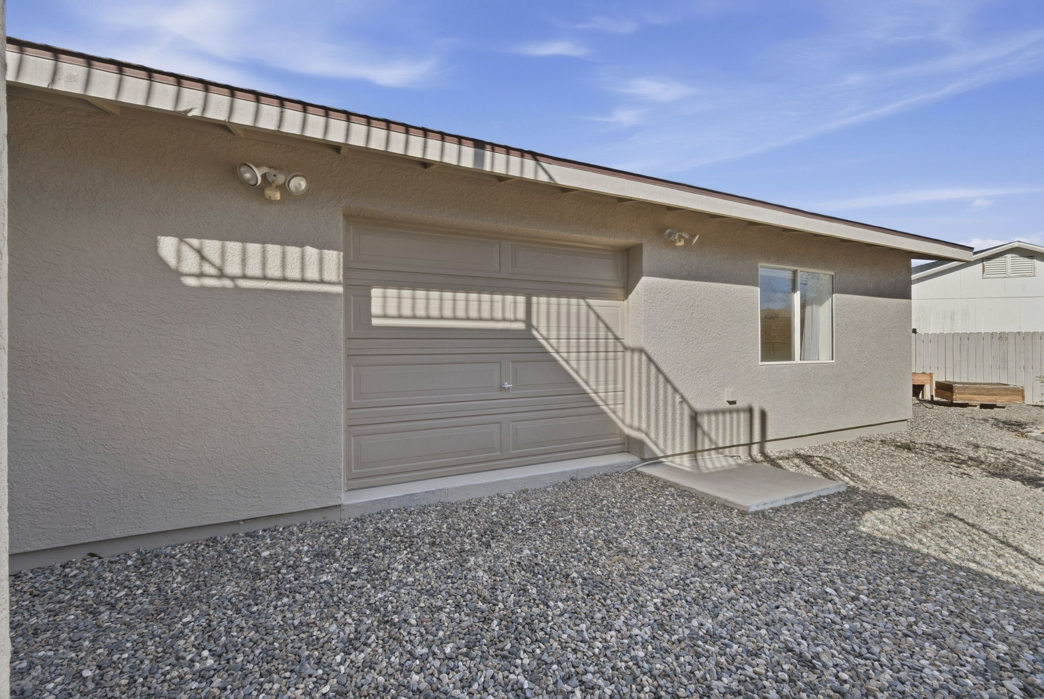 Garage 2
