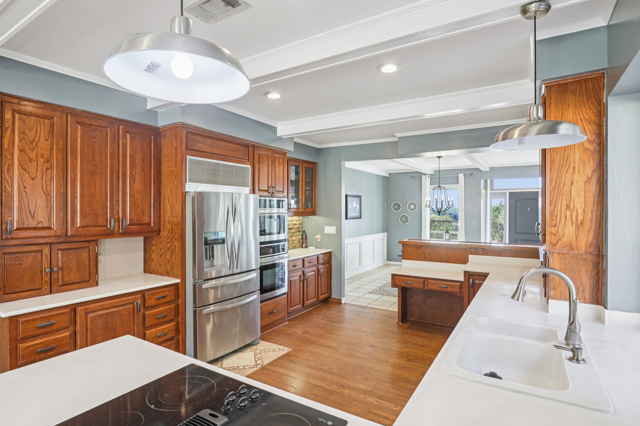 Country Club Dr-S1211-021.jpg