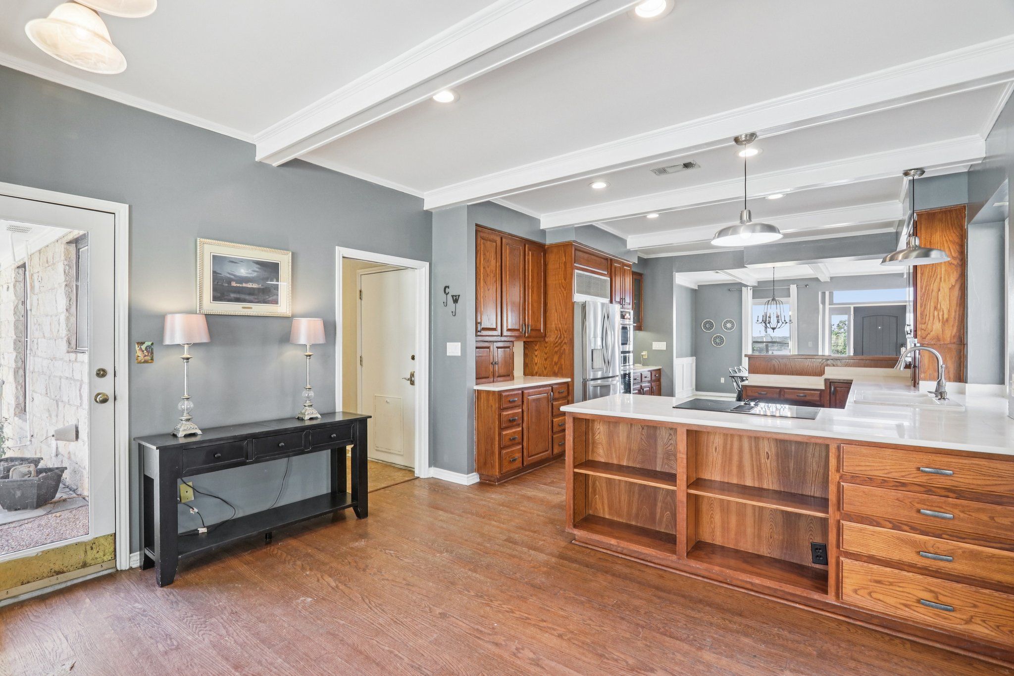 Country Club Dr-S1211-027.jpg