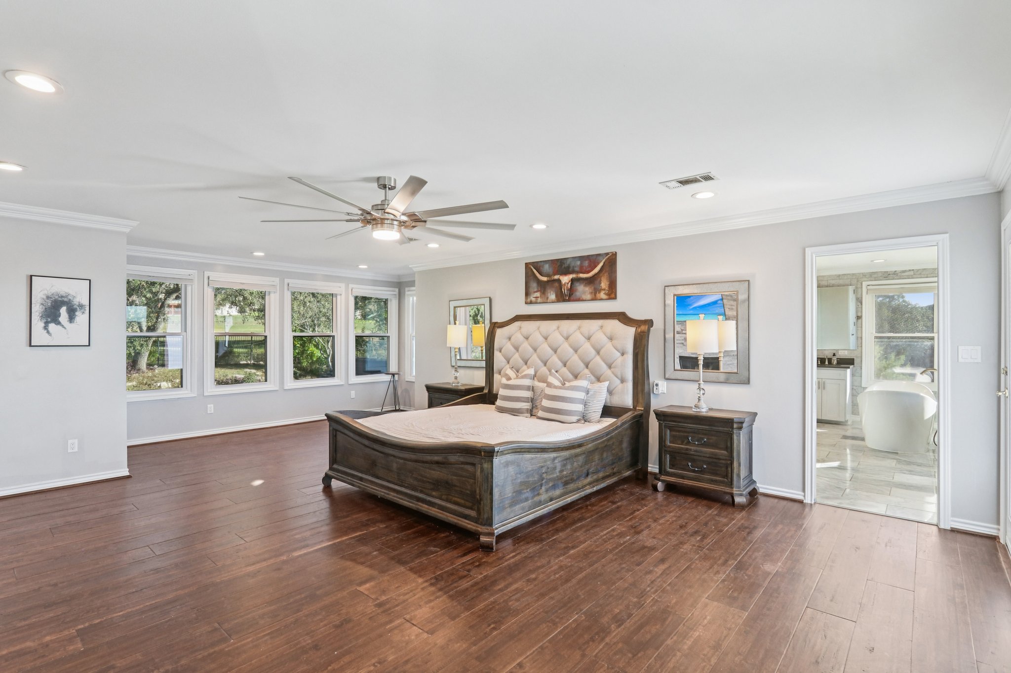 Country Club Dr-S1211-043.jpg