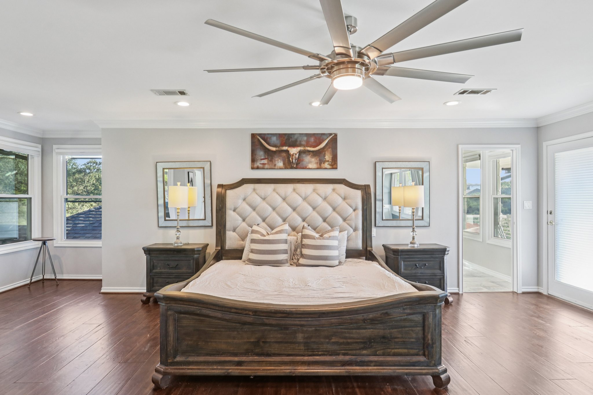 Country Club Dr-S1211-044.jpg