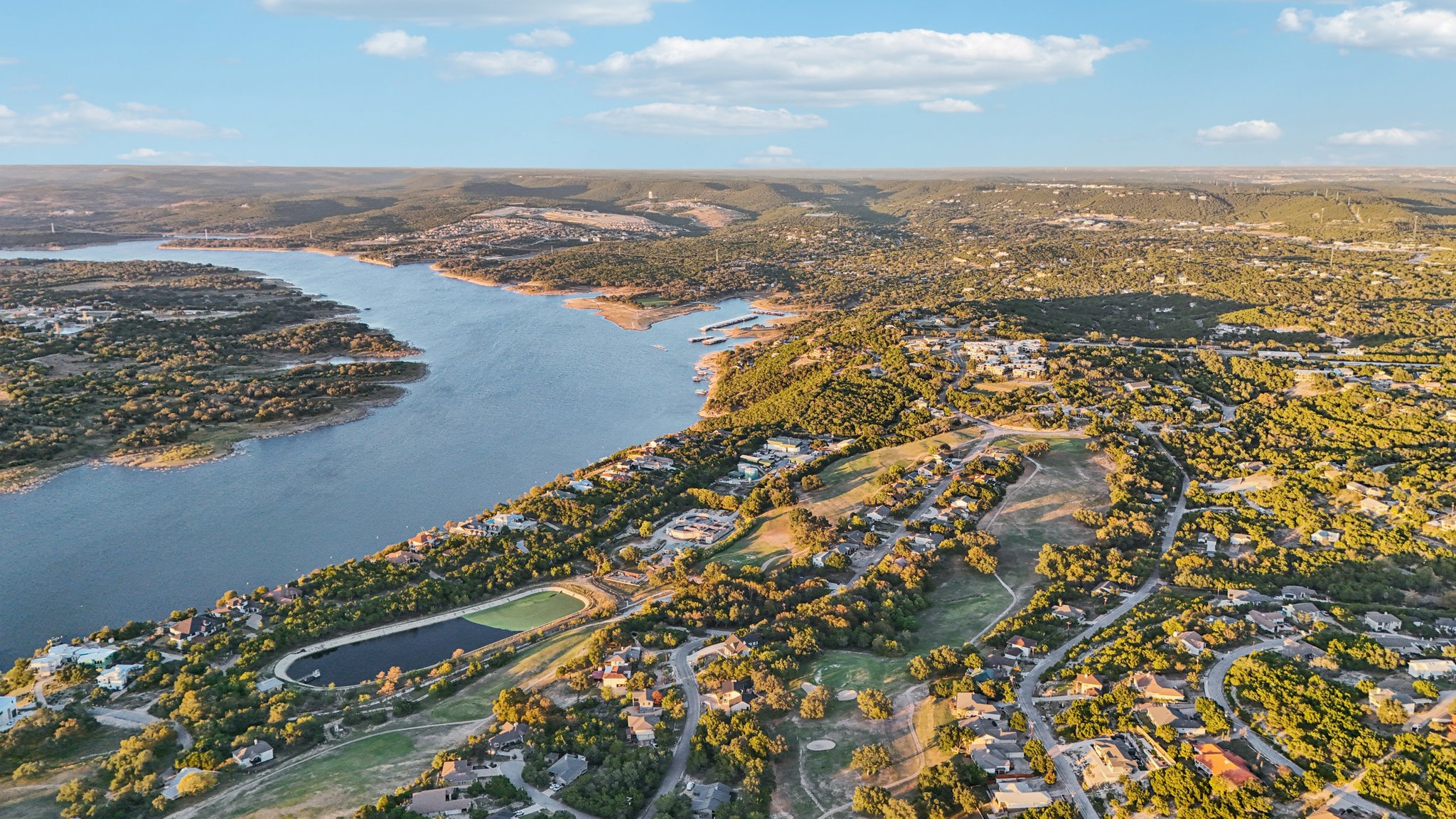 Country Club Dr-S1211-087.jpg