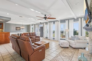 Country Club Dr-S1211-010.jpg