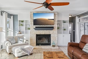 Country Club Dr-S1211-013.jpg