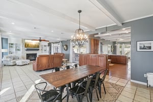 Country Club Dr-S1211-016.jpg