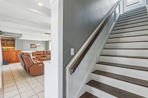 Country Club Dr-S1211-035.jpg