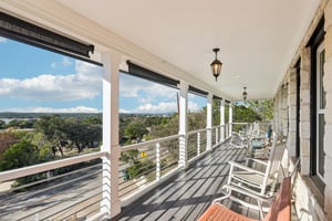 Country Club Dr-S1211-060.jpg