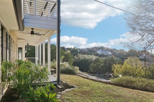 Country Club Dr-S1211-062.jpg