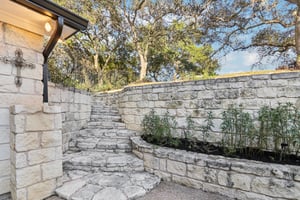 Country Club Dr-S1211-065.jpg