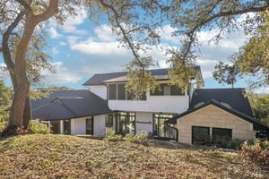 Country Club Dr-S1211-068.jpg