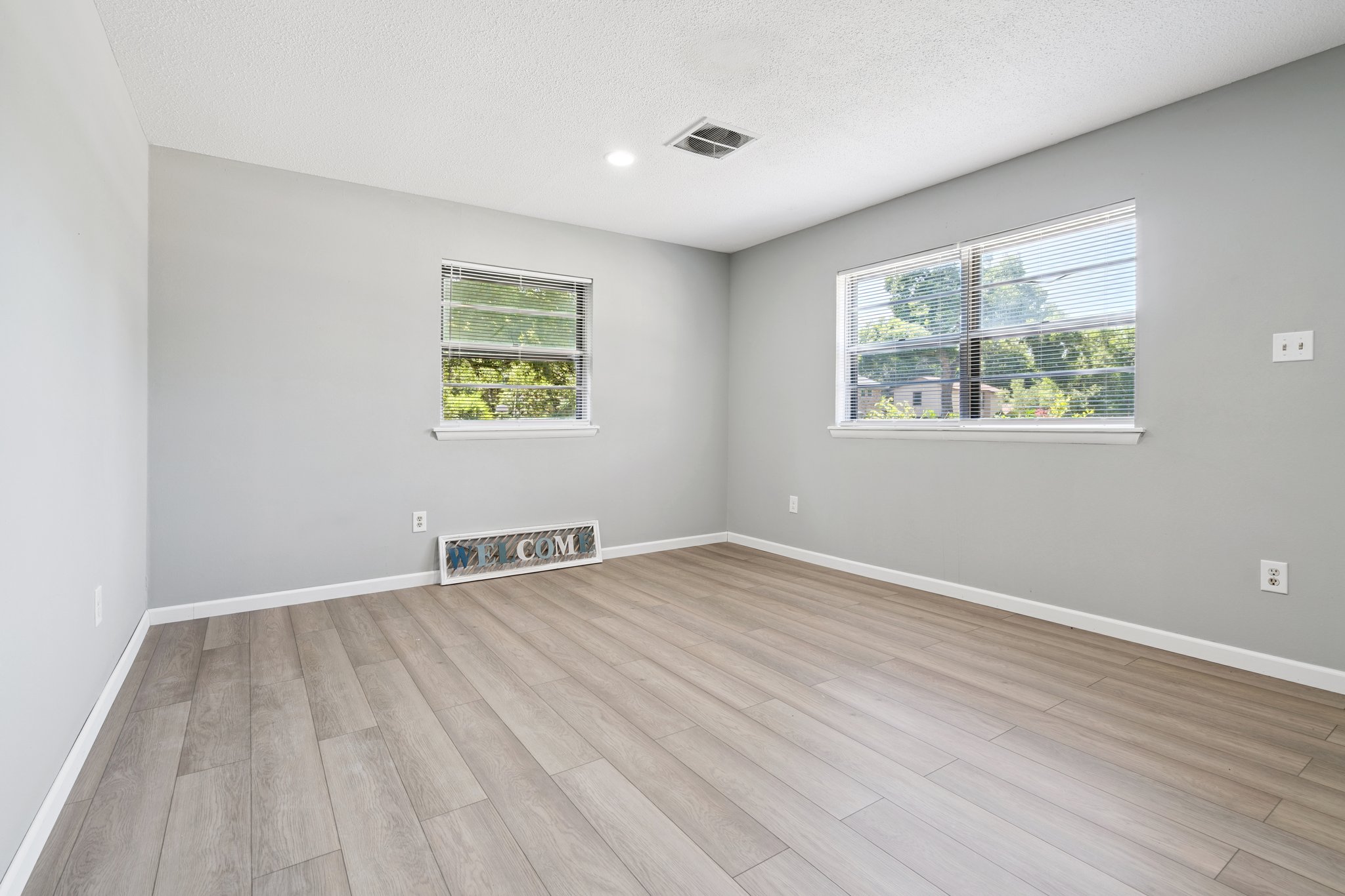 5101 NW Elm Ave_006.jpg